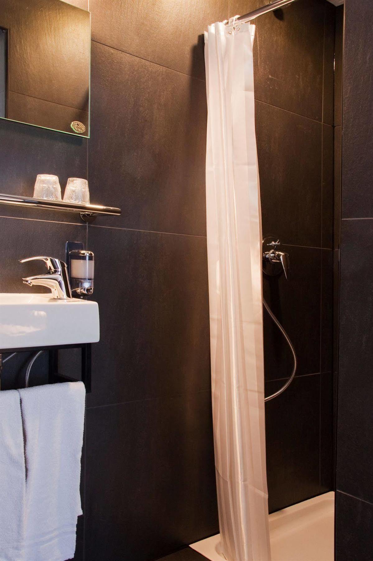 Hotel Brabant Hilvarenbeek Bagian luar foto